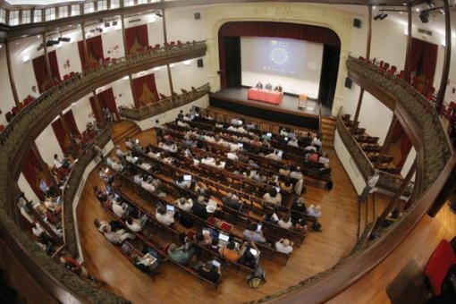 El foro "100XCiencia" se celebró en el Teatro Circo de Marte en La Palma (Canarias)