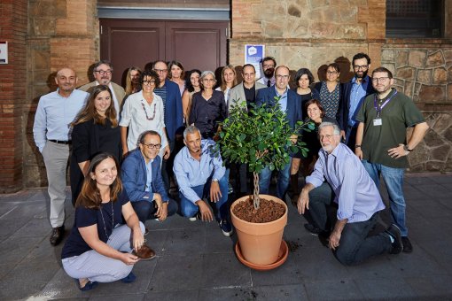 The director general of BIST, Gabby Silberman, and the directors of the seven BIST centers planted a tree at the entrance of the BIST headquarters as a symbolic gesture with which the institution joins the global mobilizations against the climate crisis.