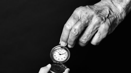 Imatge que representa l'efecte del ritme circadià en envelliment (Autora: Iris Joval Granollers)
